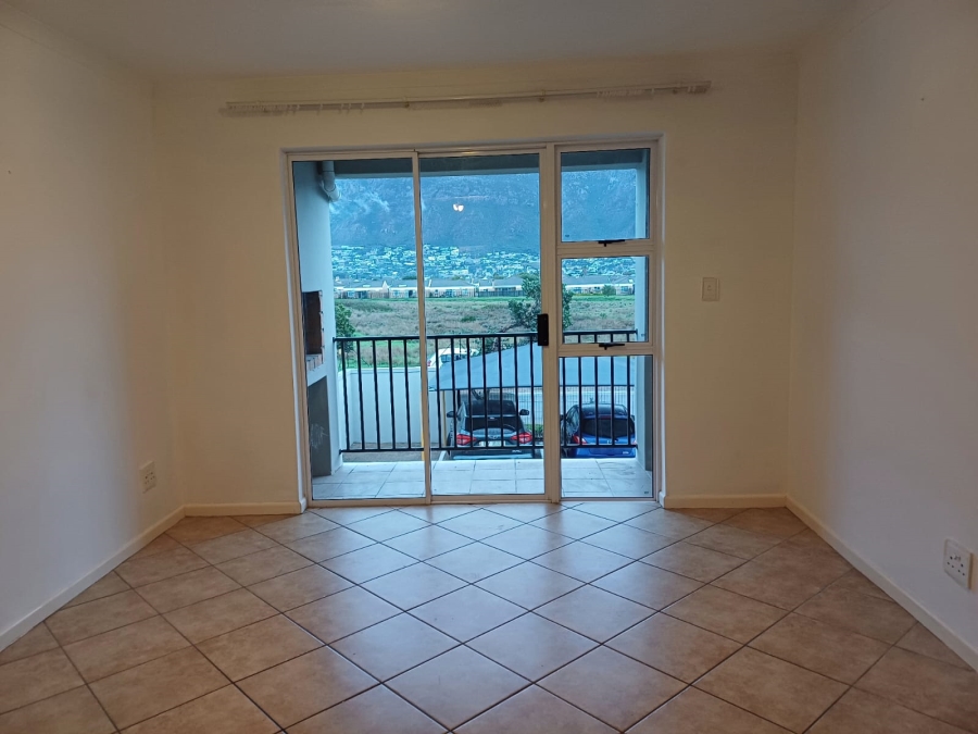 To Let 2 Bedroom Property for Rent in Gordons Bay Central Western Cape